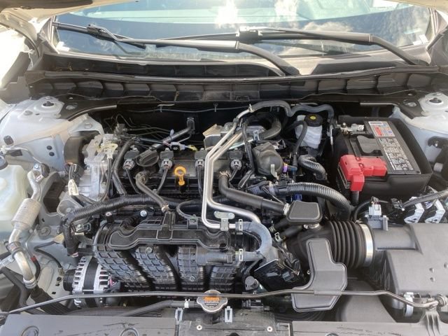 Used 2025 Nissan Altima 2.5 SV FWD image 40
