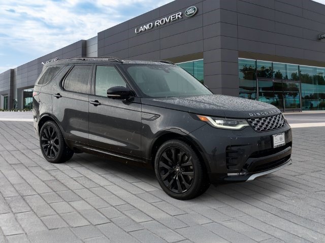 Certified 2026 Land Rover Discovery Limited Edition AWD/4WD image 7