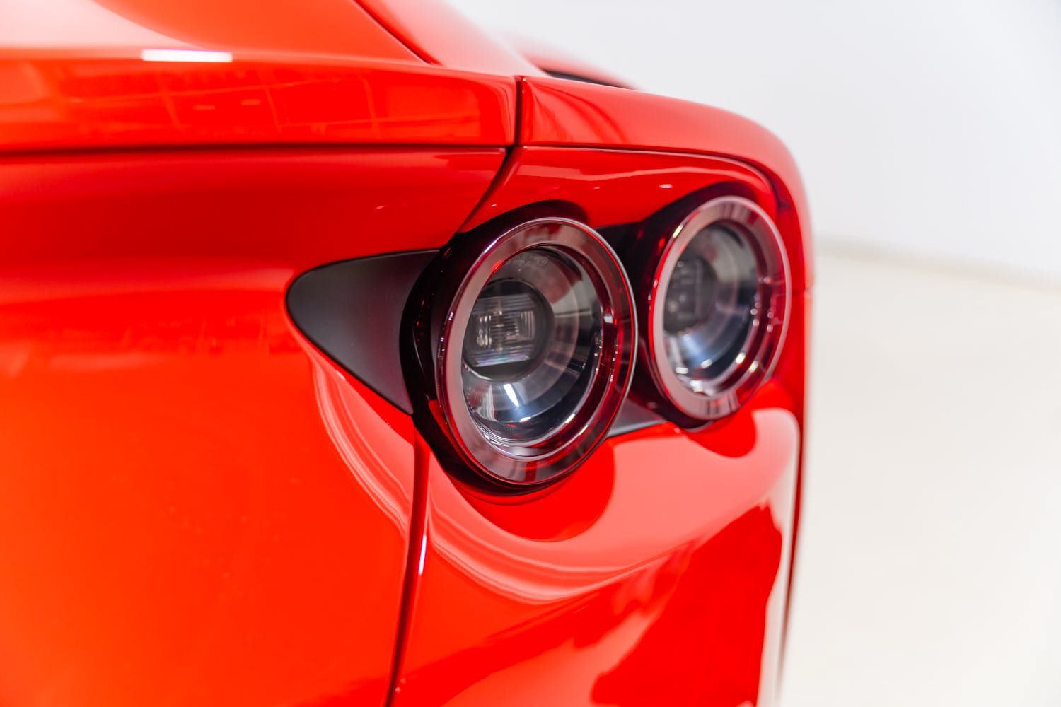 Certified 2023 Ferrari 812 GTS RWD image 57