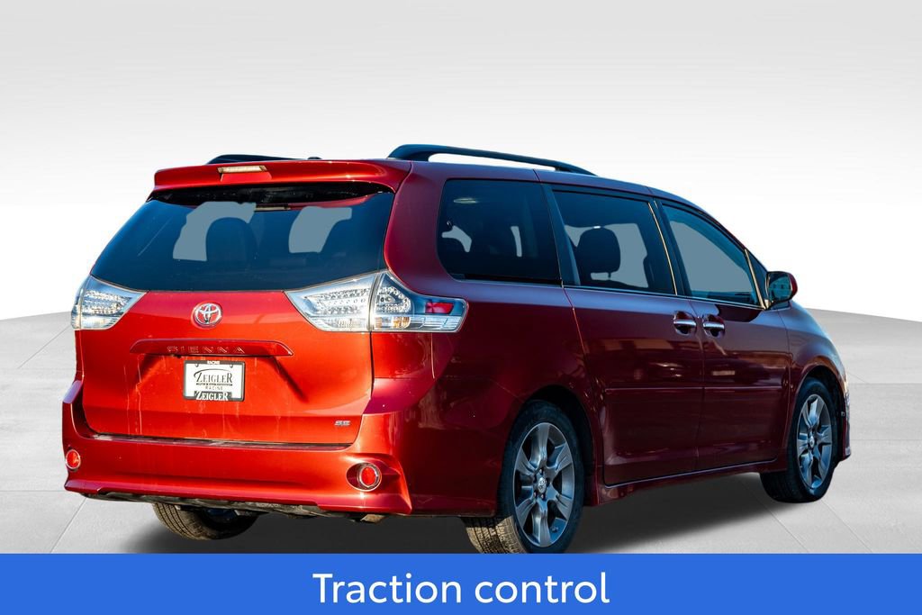 Used 2016 Toyota Sienna SE Premium image 7