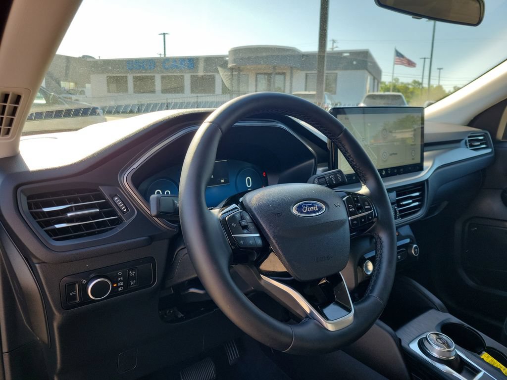 Used 2023 Ford Escape Active w/ Tech Pack #2 AWD/4WD image 21