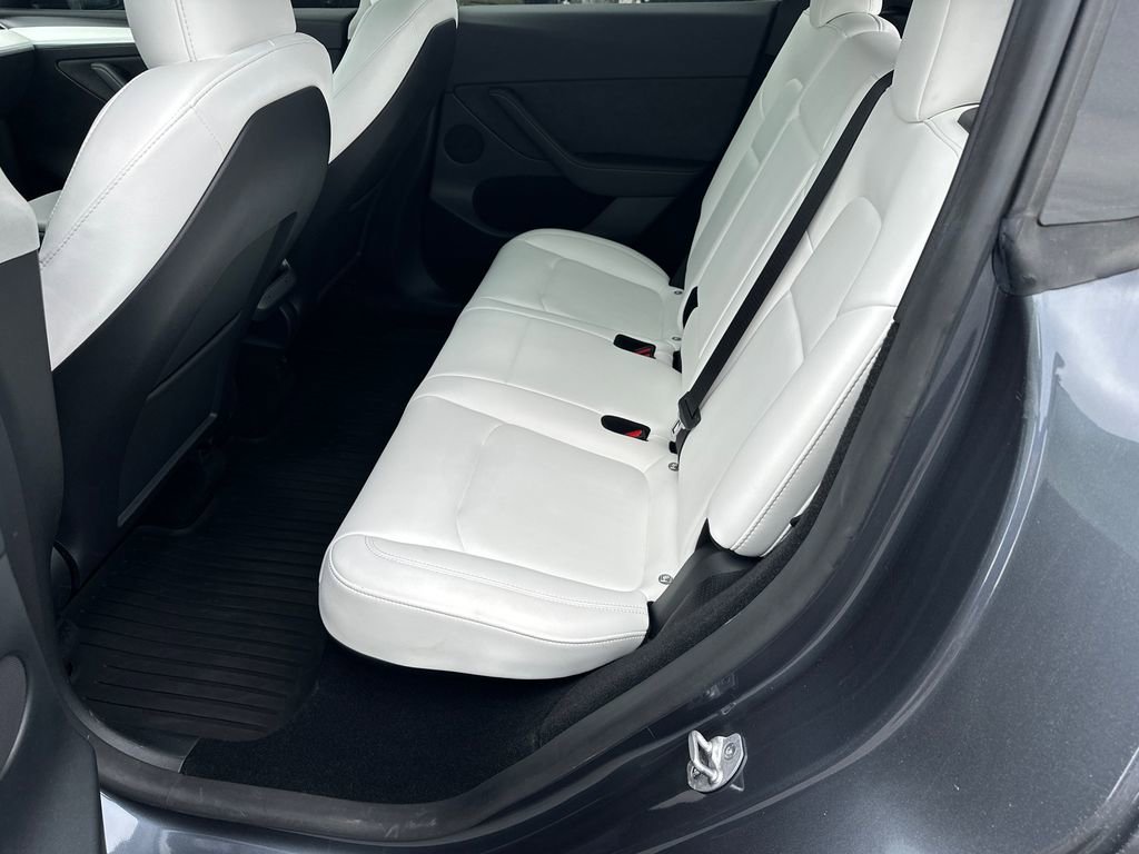 Used 2023 Tesla Model Y Long Range image 21
