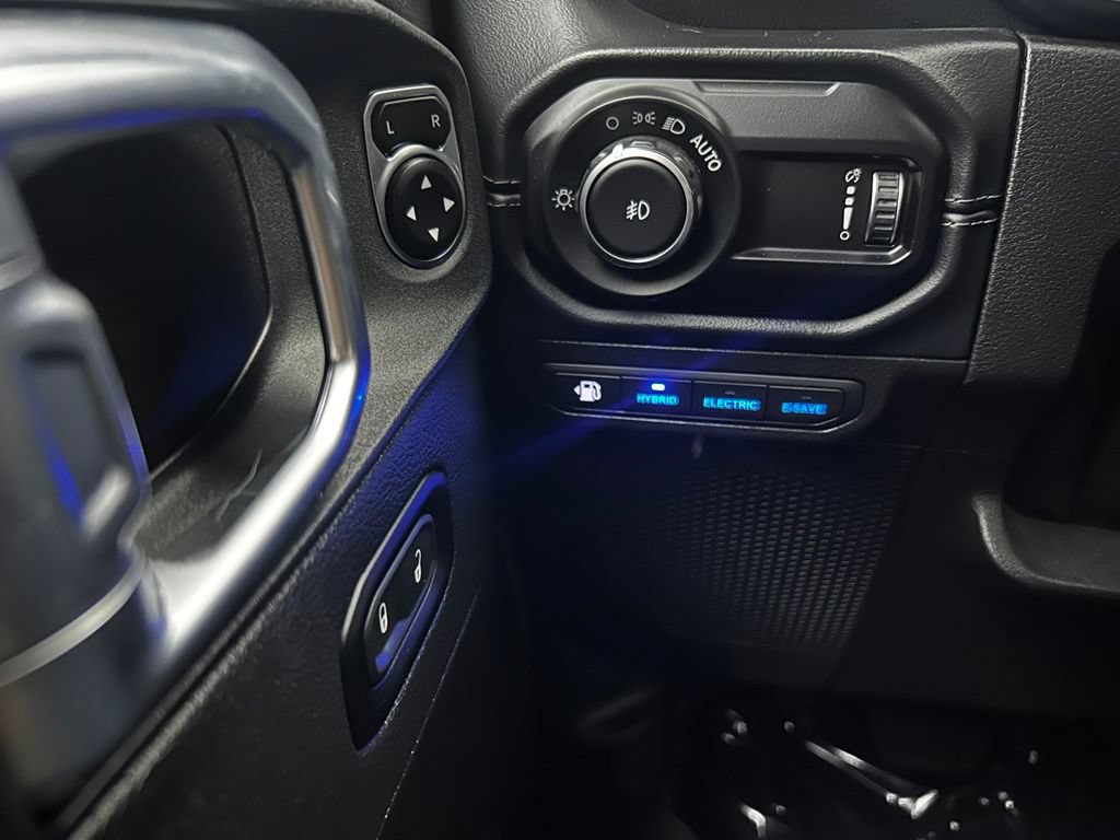 Used 2024 Jeep Wrangler High Altitude AWD/4WD image 19