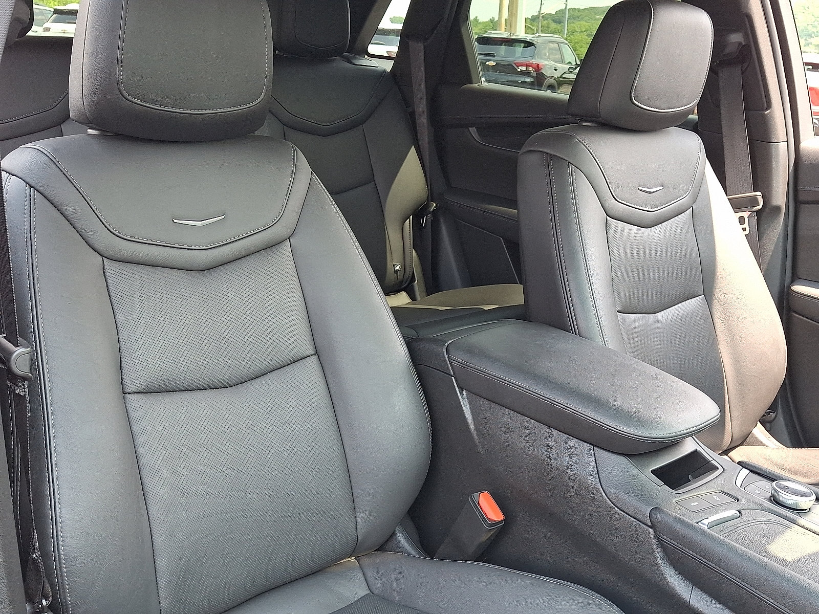 Certified 2021 Cadillac XT5 Premium Luxury AWD/4WD image 19
