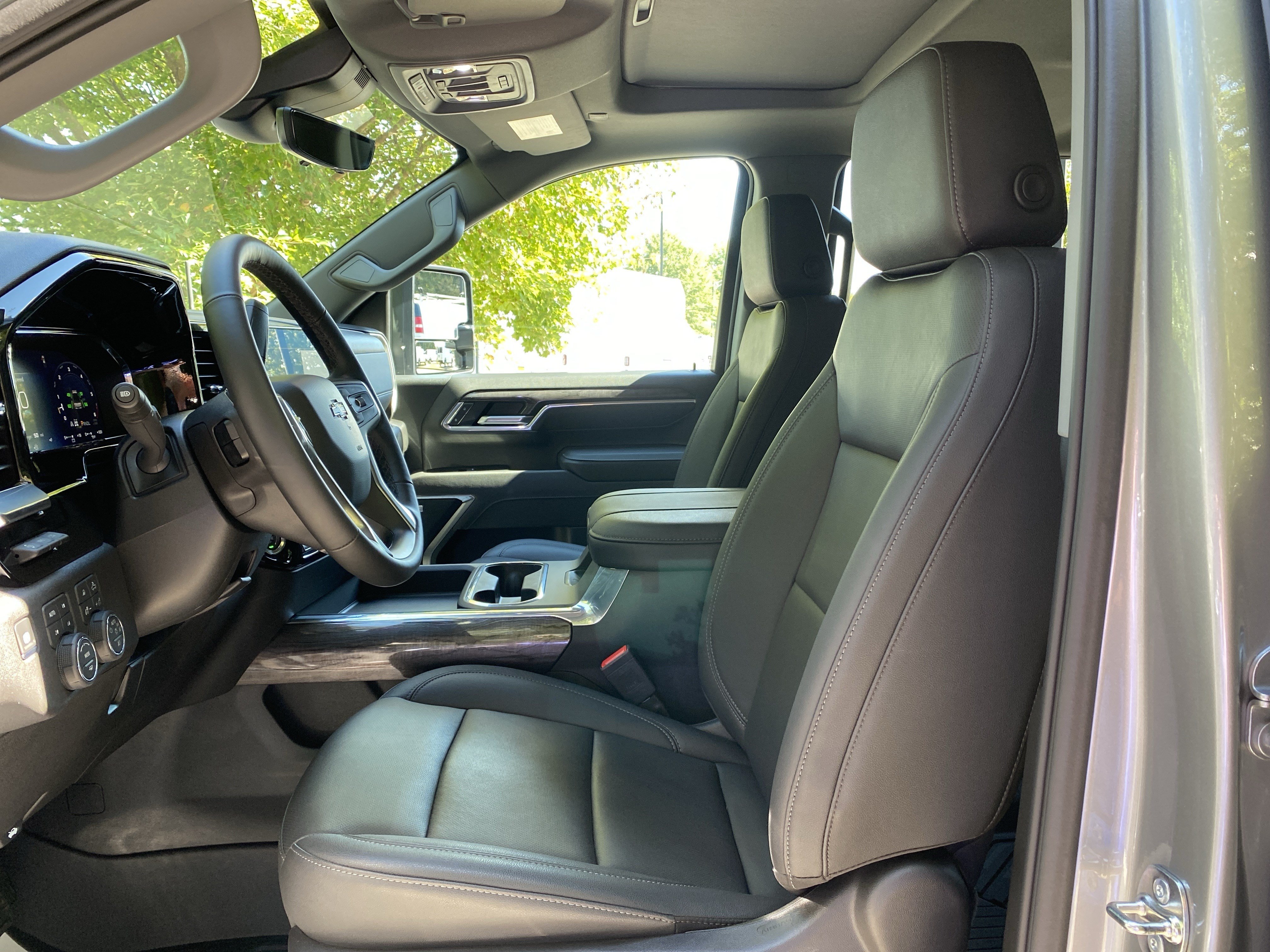 Used 2026 Chevrolet Silverado 2500 LTZ w/ Trail Boss Package AWD/4WD image 16