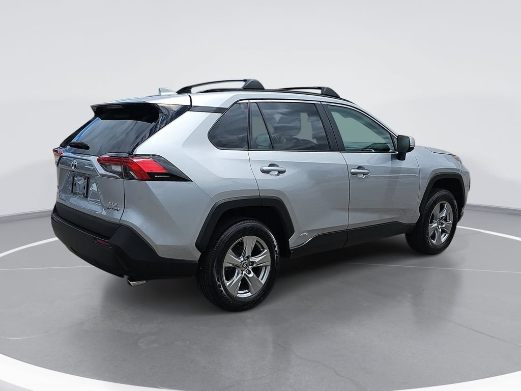 Used 2024 Toyota RAV4 XLE w/ Convenience Package AWD/4WD image 3