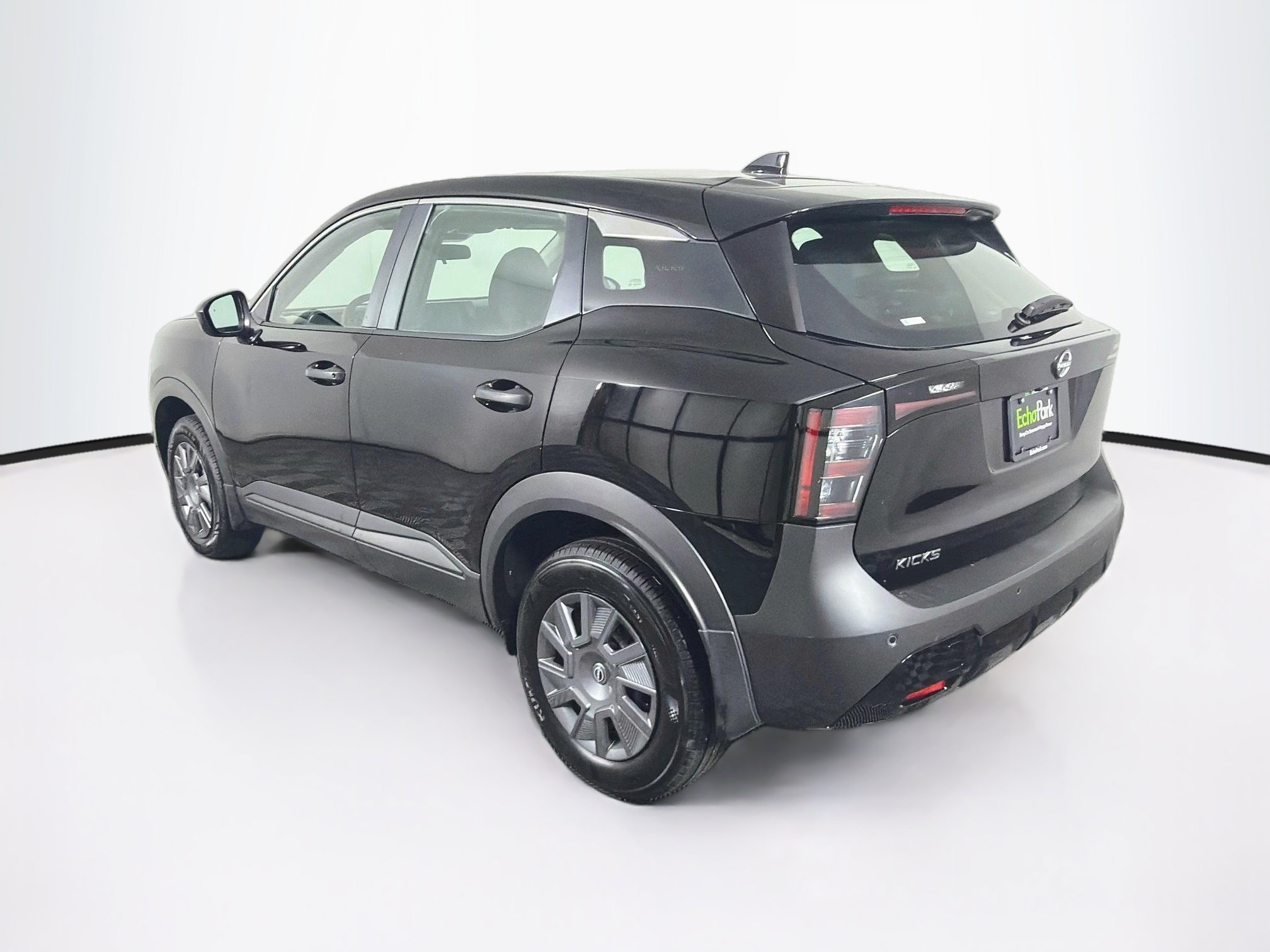 Used 2025 Nissan Kicks S FWD image 5