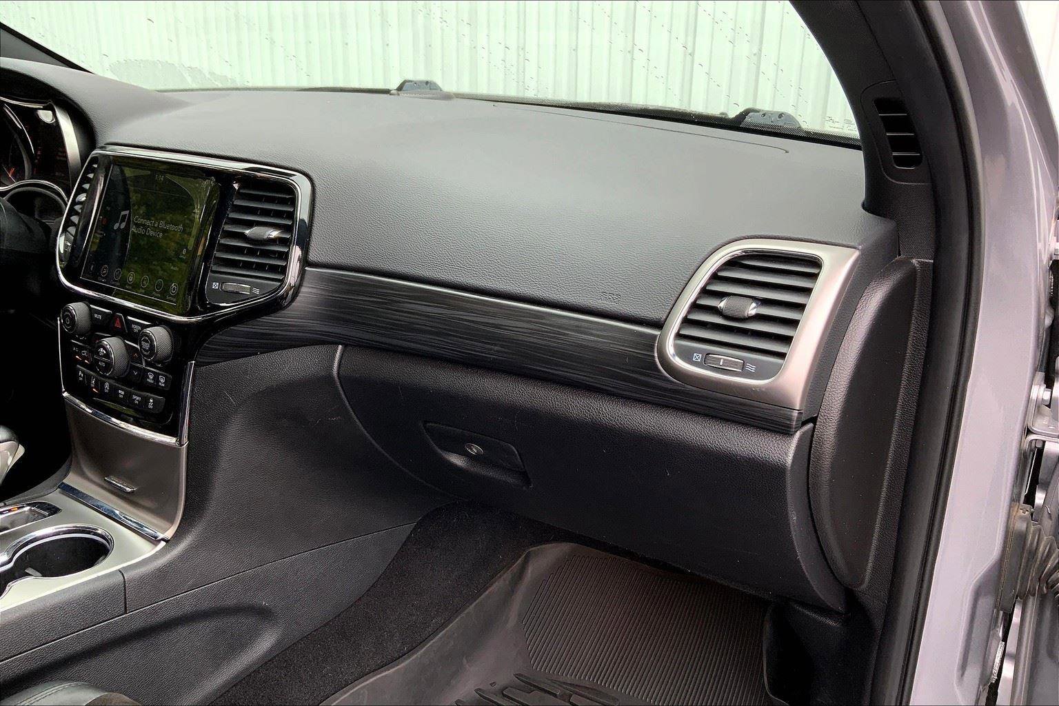 Used 2020 Jeep Grand Cherokee Laredo w/ Quick Order Package 2BN North image 15