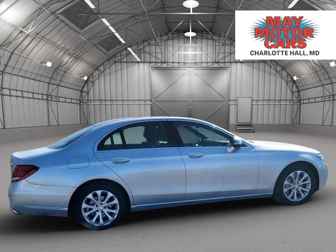 Used 2017 Mercedes-Benz E 300 4MATIC image 4