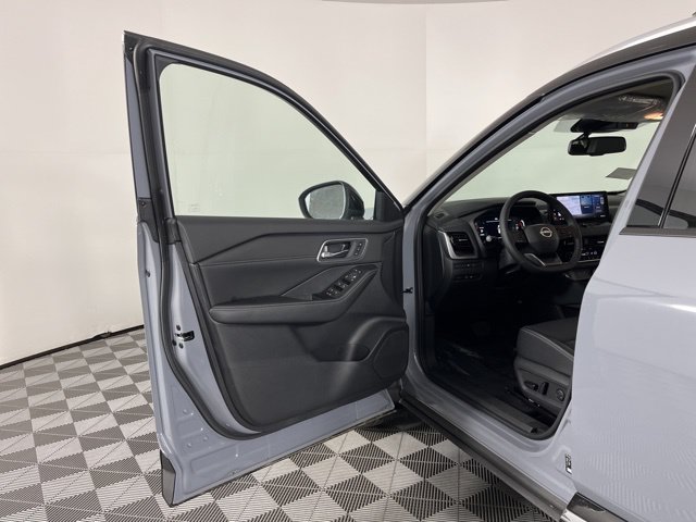 New 2026 Nissan Rogue Platinum w/ Platinum Premium Package AWD/4WD image 17