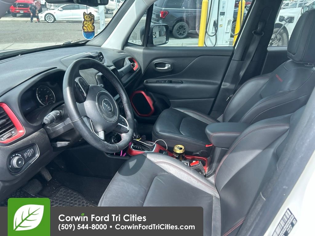 Used 2018 Jeep Renegade Trailhawk AWD/4WD image 5