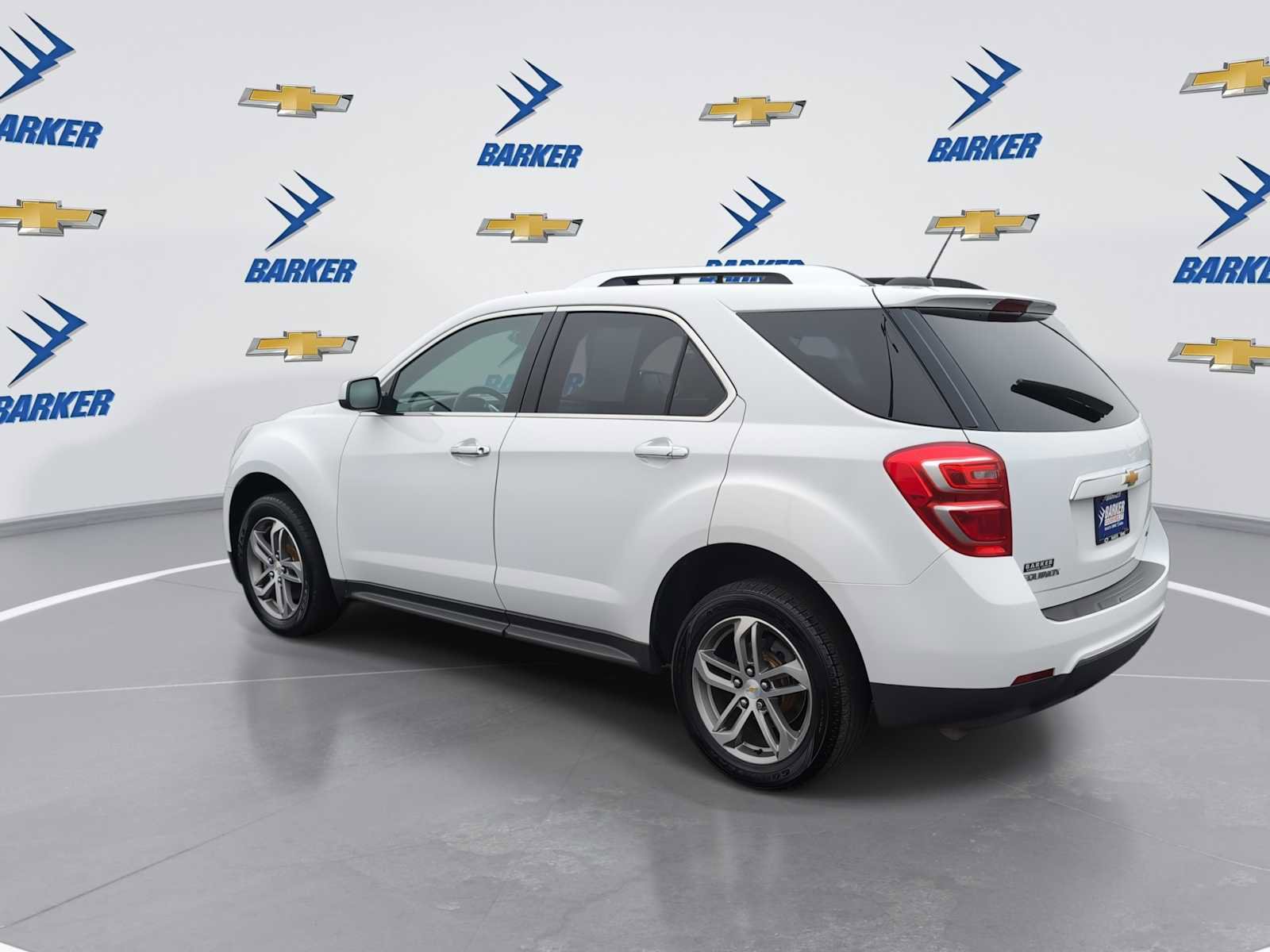 Used 2017 Chevrolet Equinox Premier image 6