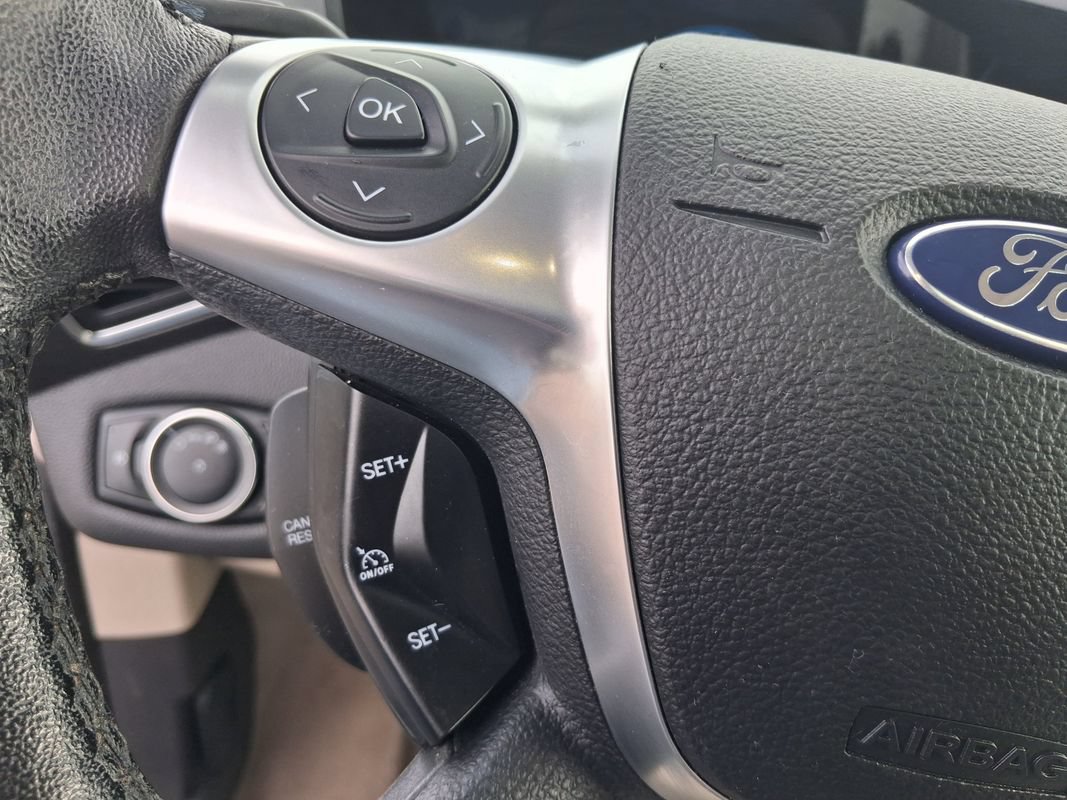 Used 2013 Ford C-MAX Energi SEL FWD image 25
