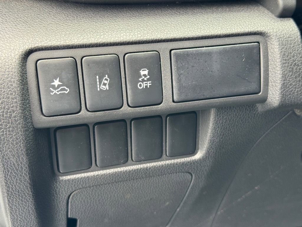 Used 2023 Mitsubishi Eclipse Cross LE image 15