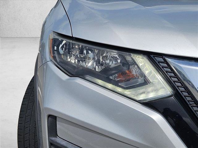 Used 2019 Nissan Rogue S FWD image 10