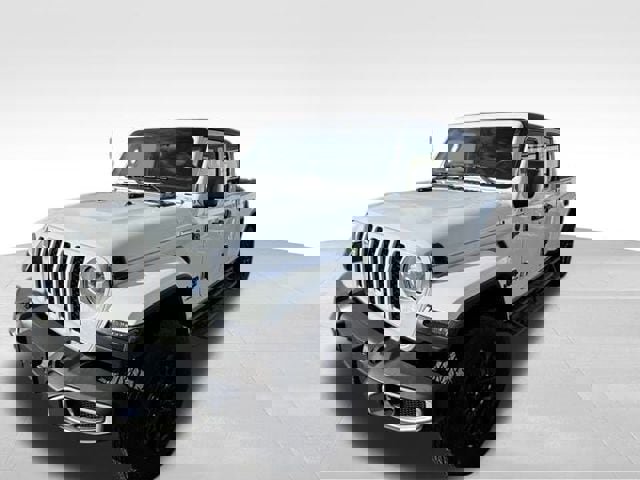 Used 2022 Jeep Gladiator Sport image 3