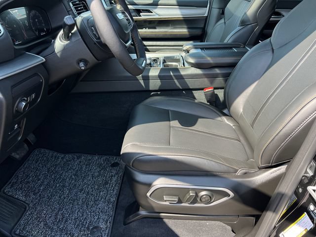 New 2026 Jeep Grand Wagoneer 4WD image 21