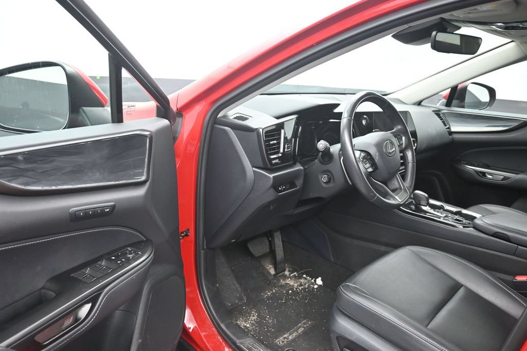 Used 2025 Lexus NX 250 FWD w/ Accessory Package (K3) image 10