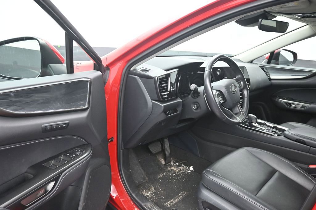 Used 2025 Lexus NX 250 FWD w/ Accessory Package (K3) image 10