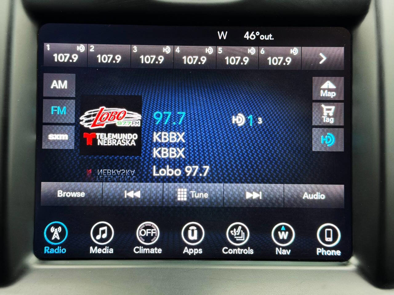 Used 2017 Chrysler 300 C Platinum image 31