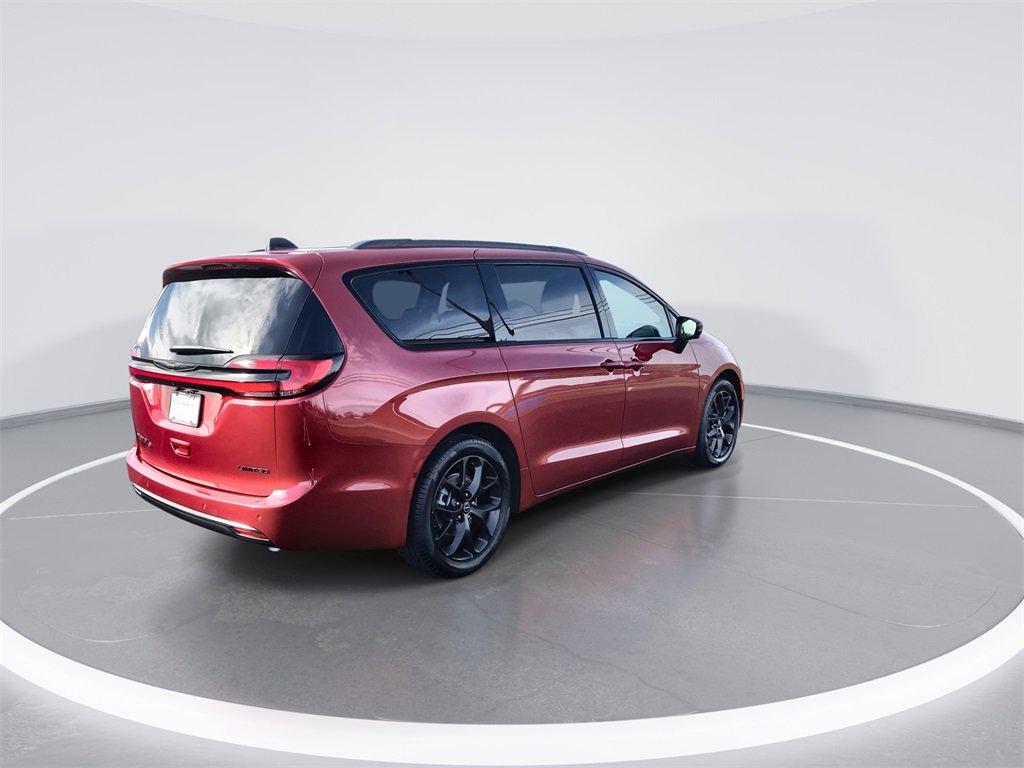 New 2026 Chrysler Pacifica Limited image 8