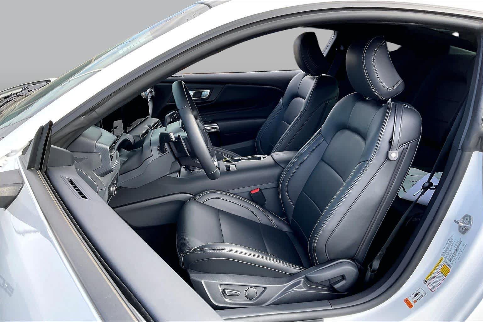 Used 2026 Ford Mustang GT Premium RWD image 7