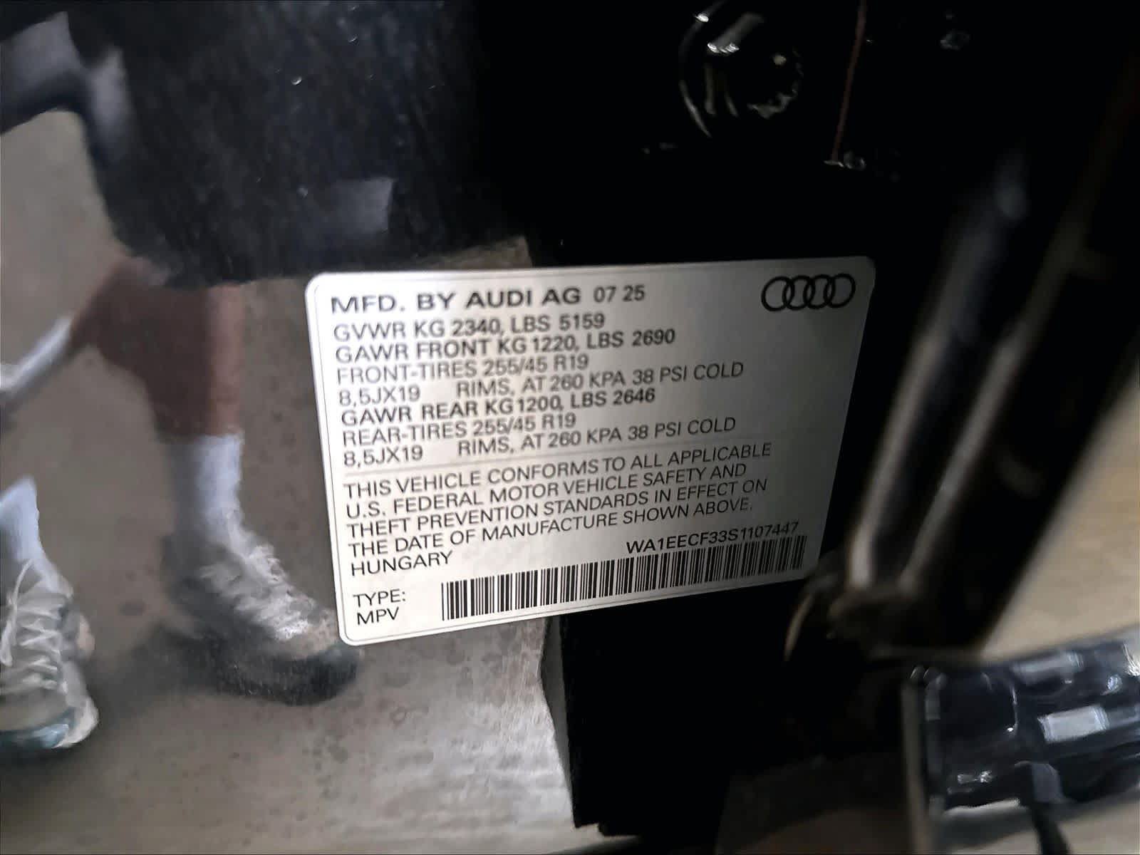 Certified 2025 Audi Q3 2.0T Premium Plus w/ Premium Plus Package AWD/4WD image 35