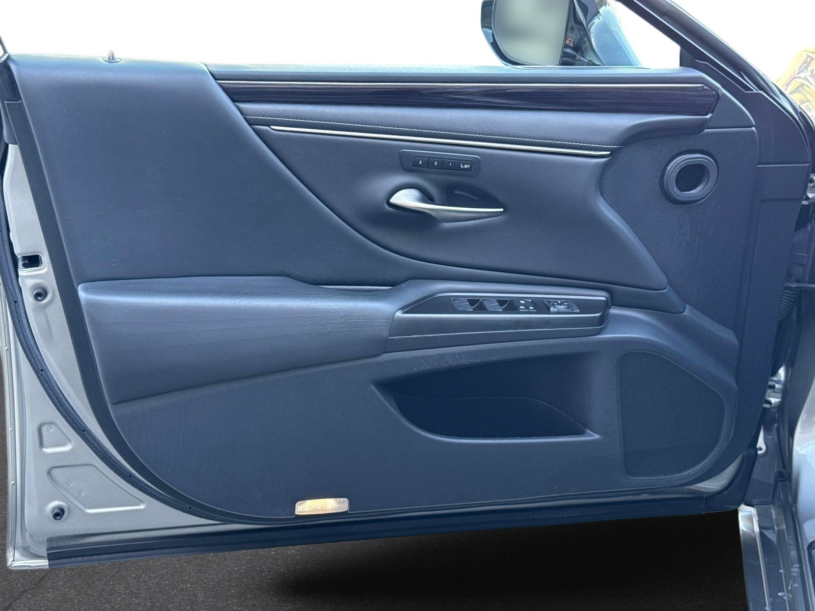 Used 2019 Lexus ES 350 w/ Accessory Package 2 FWD image 18