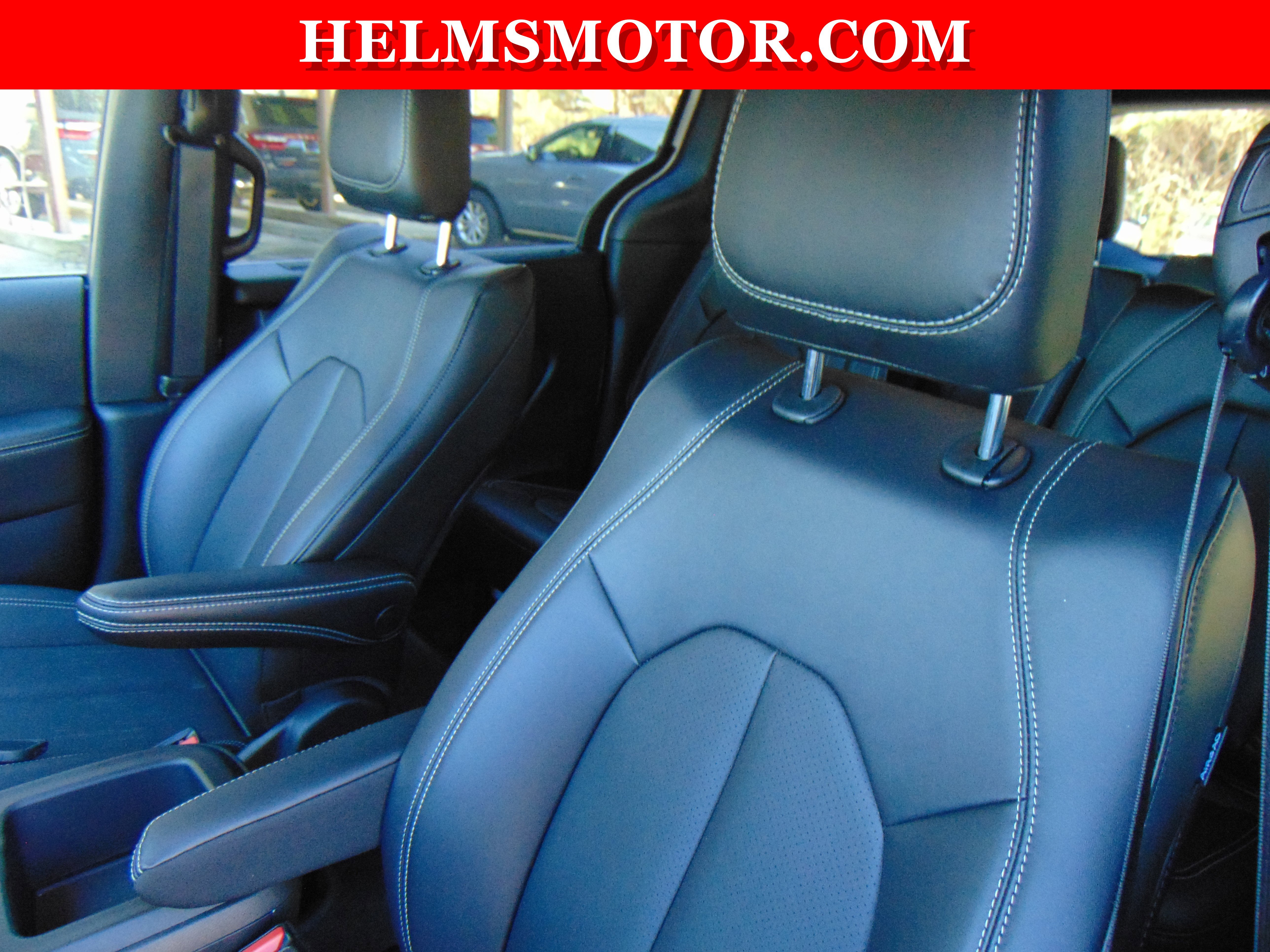 New 2026 Chrysler Pacifica Select image 39