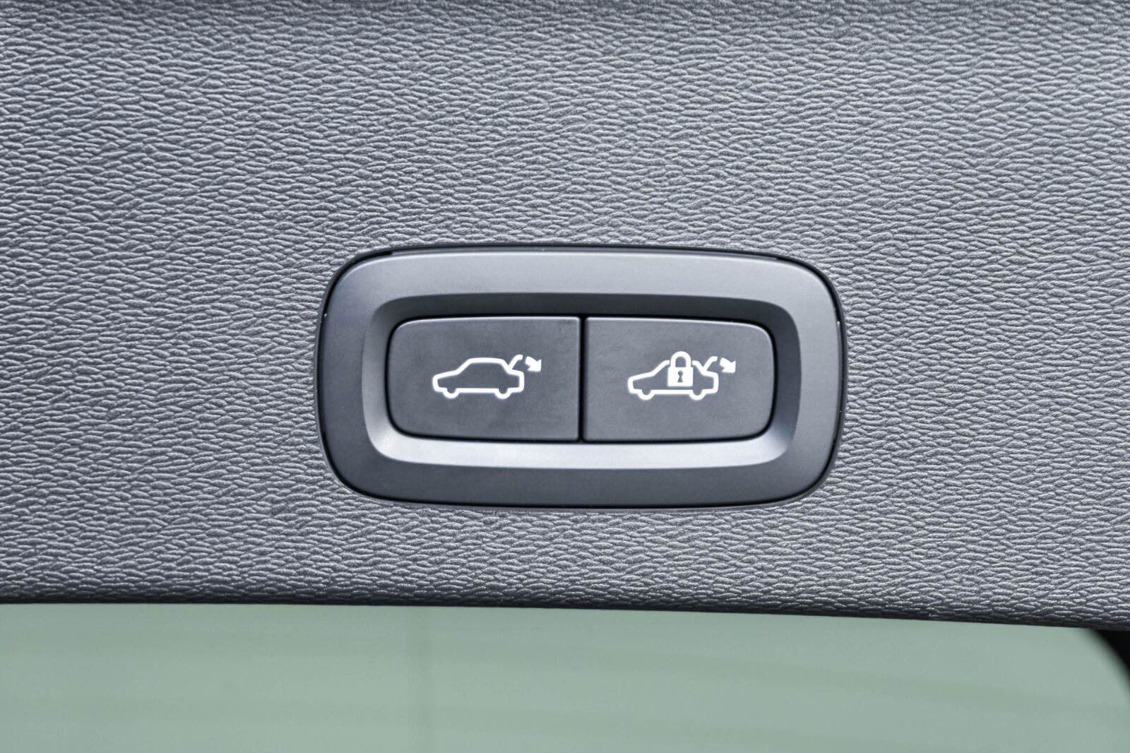 Certified 2024 Volvo C40 P8 Recharge Plus w/ Climate Package AWD/4WD image 30