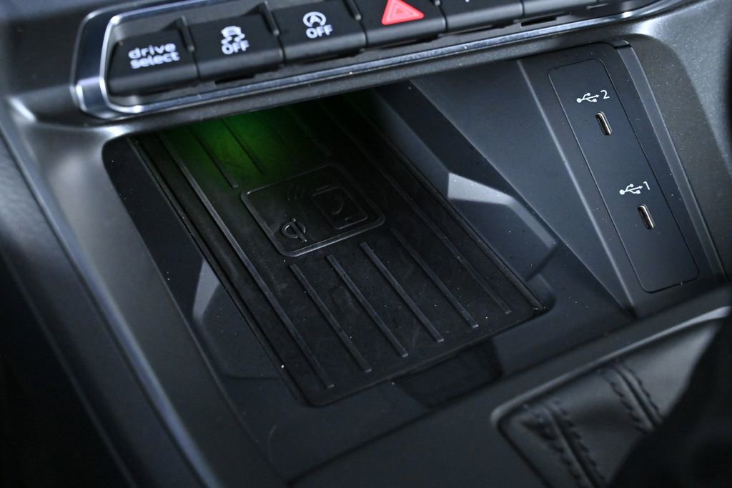 Used 2024 Audi Q3 2.0T Premium Plus w/ Premium Plus Package image 20