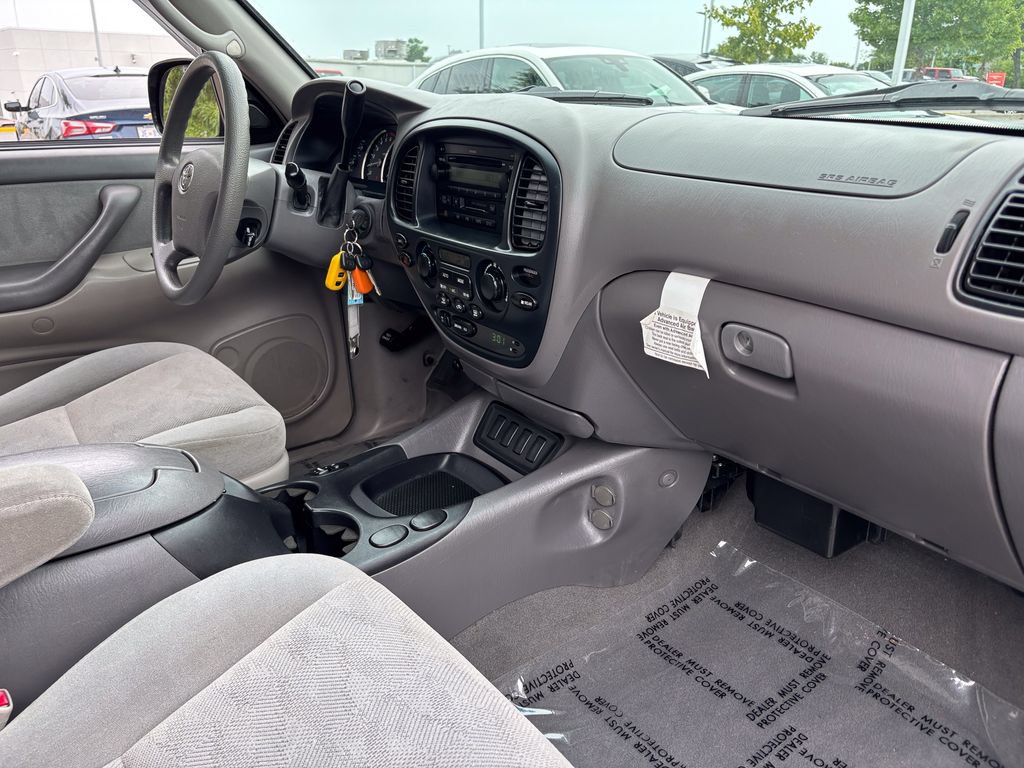 Used 2006 Toyota Sequoia SR5 AWD/4WD image 35
