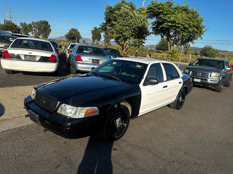 Used 2011 Ford Crown Victoria Police Interceptor w/ Radio Suppression Pkg image 4