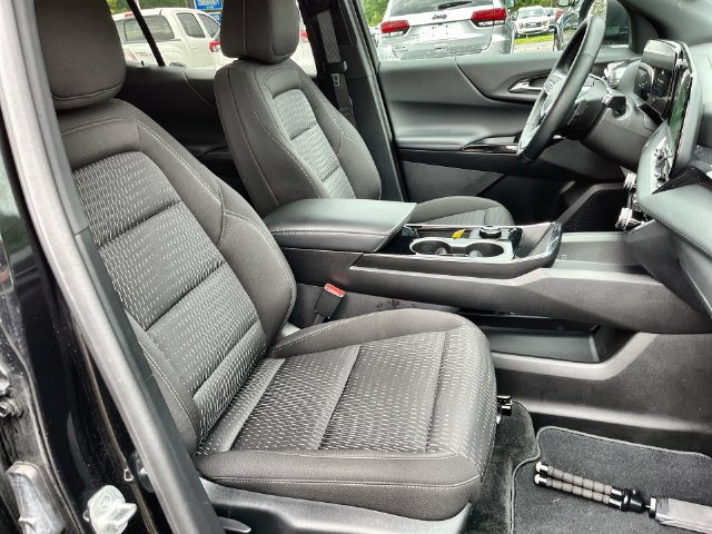 Used 2026 Chevrolet Equinox LT AWD/4WD image 33
