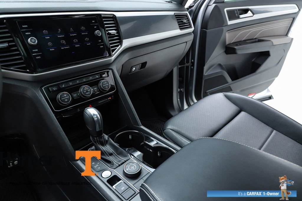 Used 2023 Volkswagen Atlas Cross Sport SEL R-Line image 23