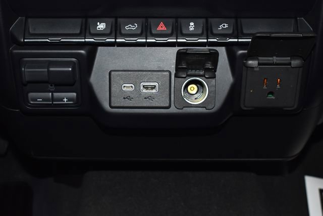 Used 2021 Chevrolet Silverado 2500 LT image 19