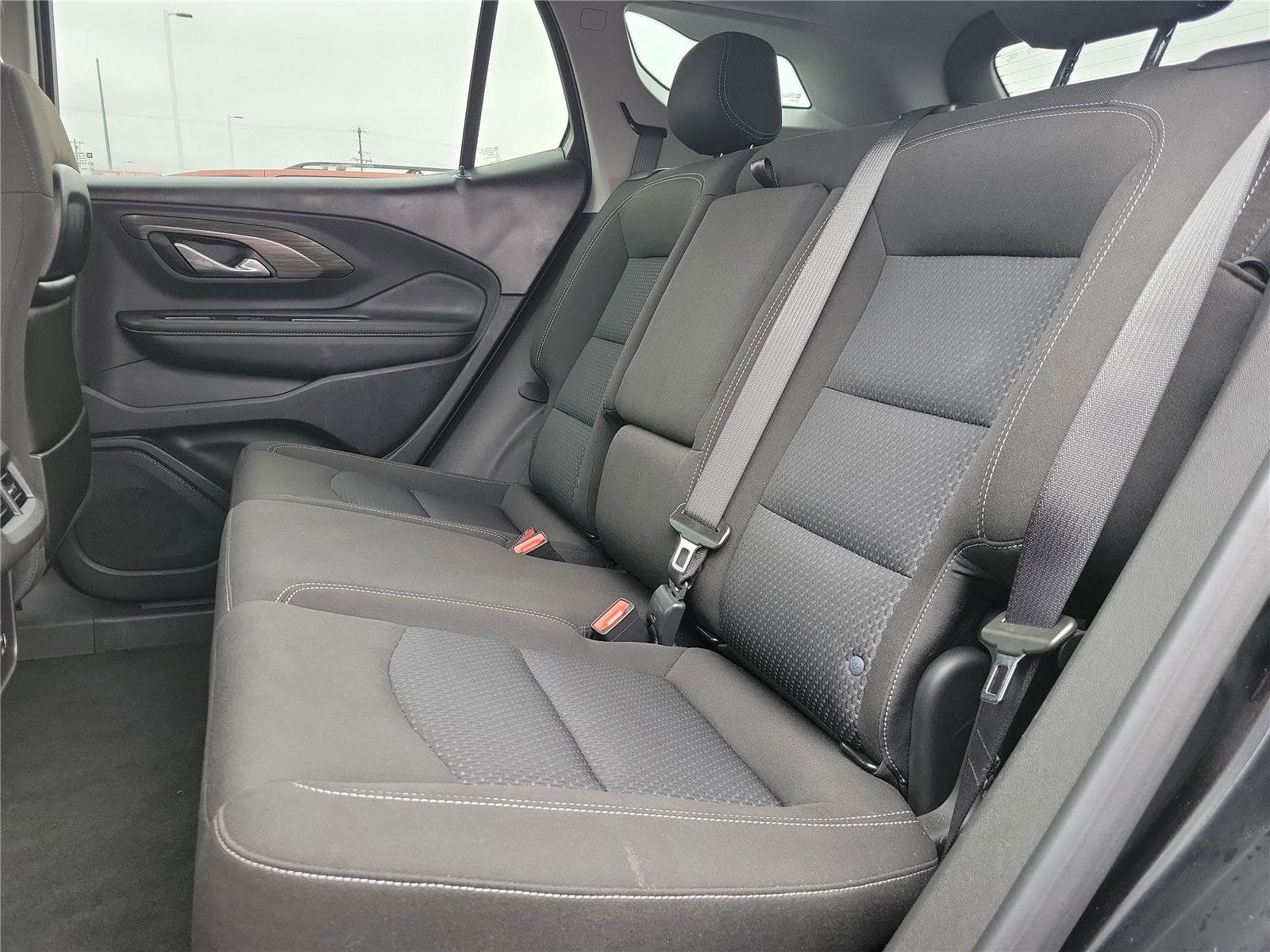 Used 2024 GMC Terrain SLE image 11