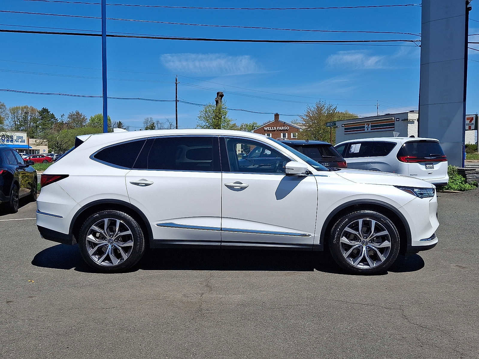 Certified 2023 Acura MDX SH-AWD w/ Technology Package image 8