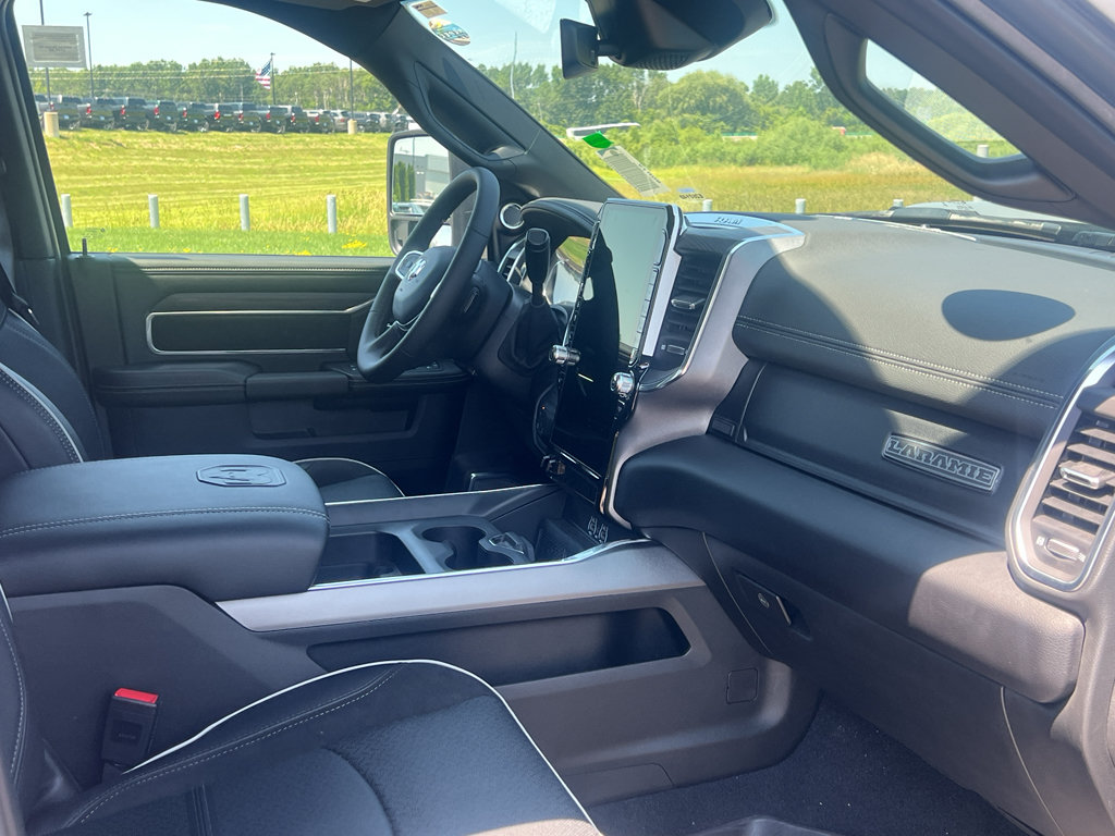 New 2026 RAM 2500 Laramie AWD/4WD image 27