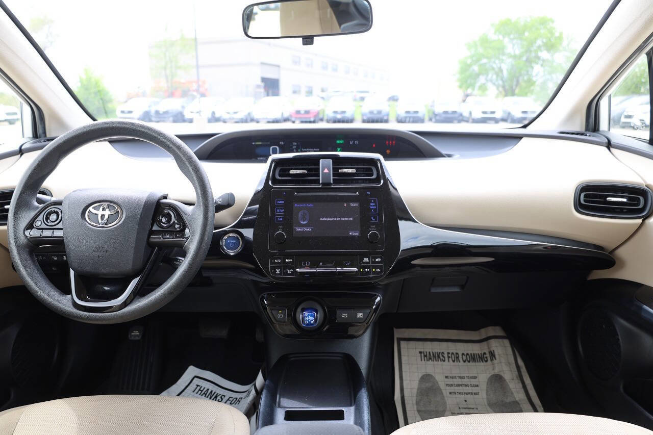 Used 2019 Toyota Prius LE AWD/4WD image 14