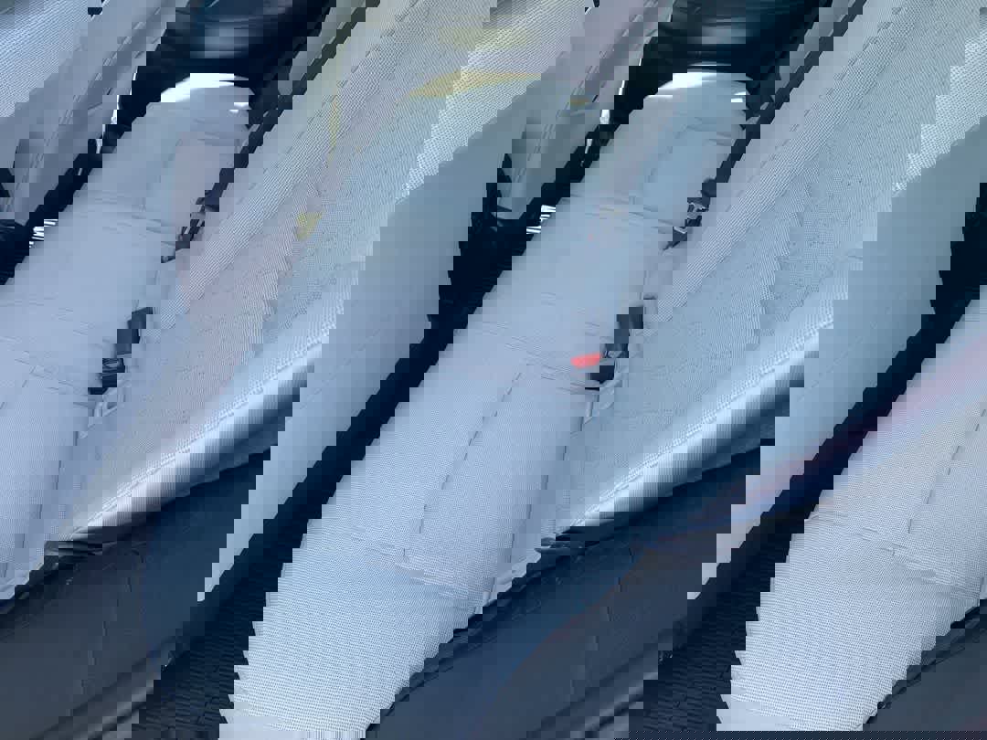 Used 2026 Toyota Corolla Cross L image 21