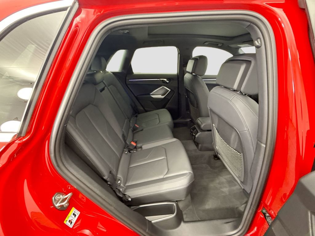 Certified 2025 Audi Q3 2.0T Premium Plus w/ Premium Plus Package image 20