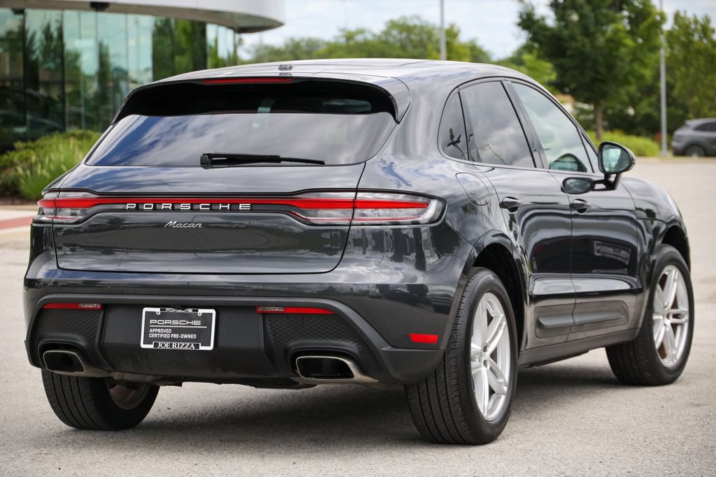 Certified 2023 Porsche Macan Turbo AWD/4WD image 18