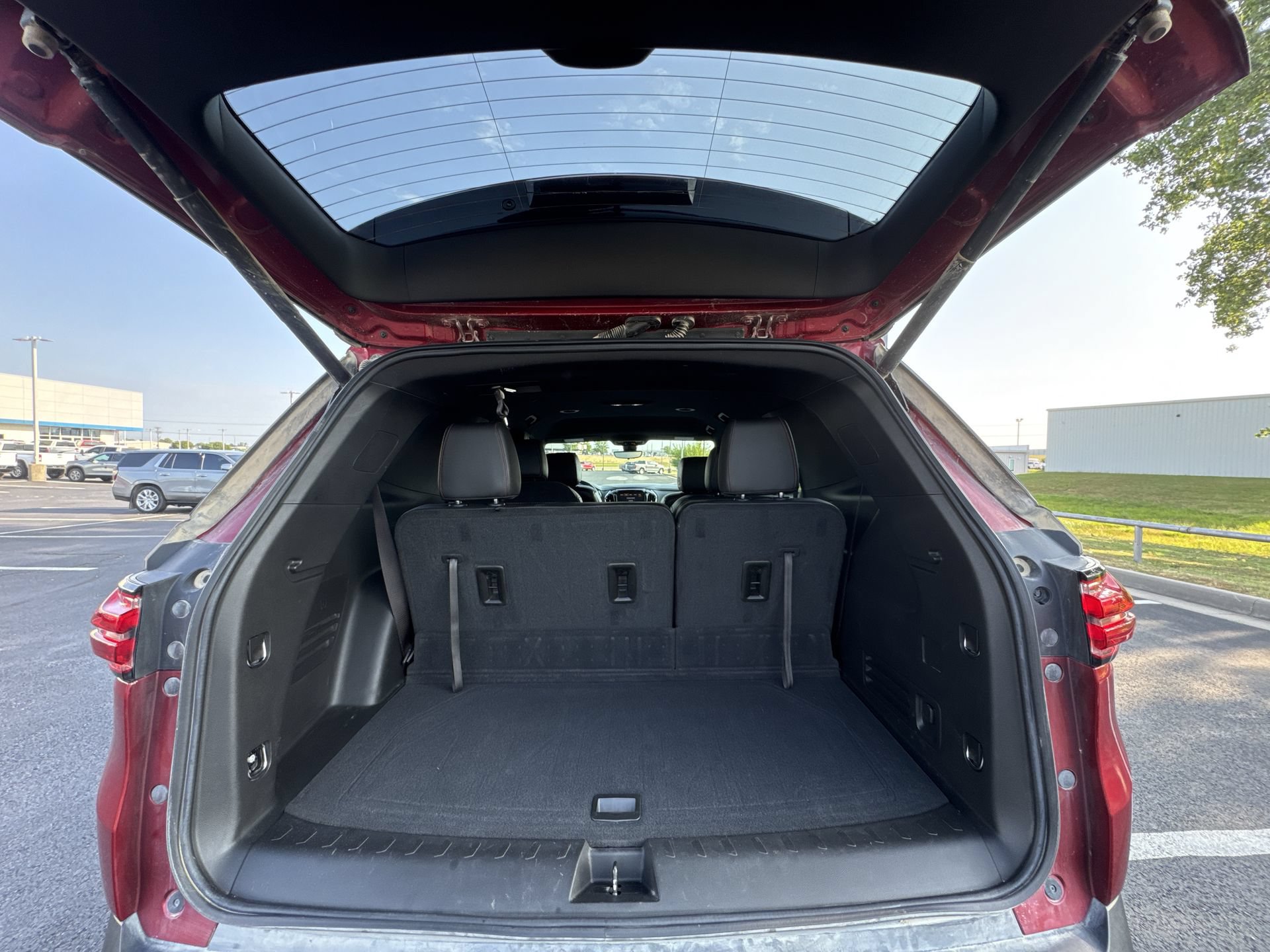 Certified 2023 Chevrolet Traverse RS w/ LPO, Floor Liner Package AWD/4WD image 24