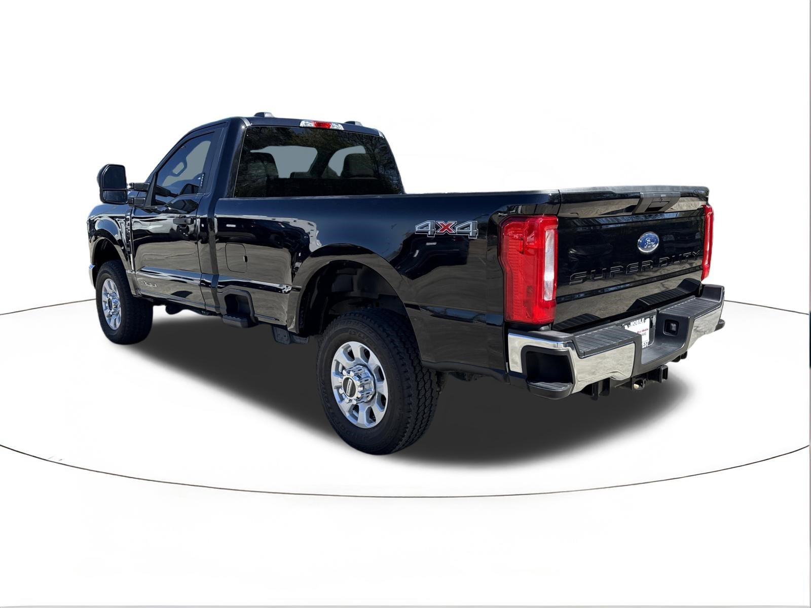 Used 2024 Ford F350 XLT image 5