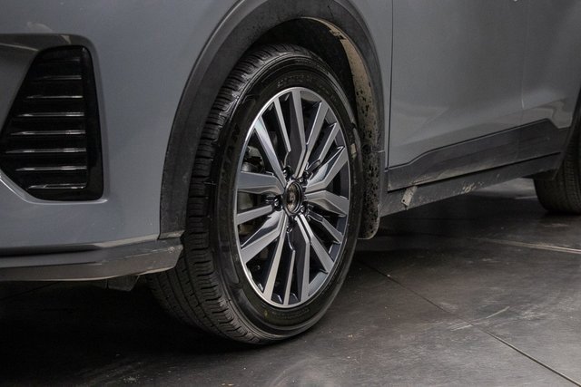 Used 2023 Nissan Kicks SV image 7