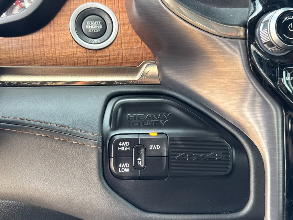 Used 2022 RAM 3500 Limited AWD/4WD image 19