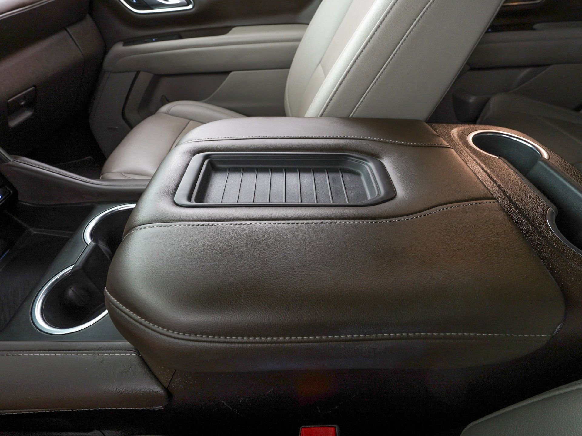 Used 2022 Chevrolet Tahoe LT image 28