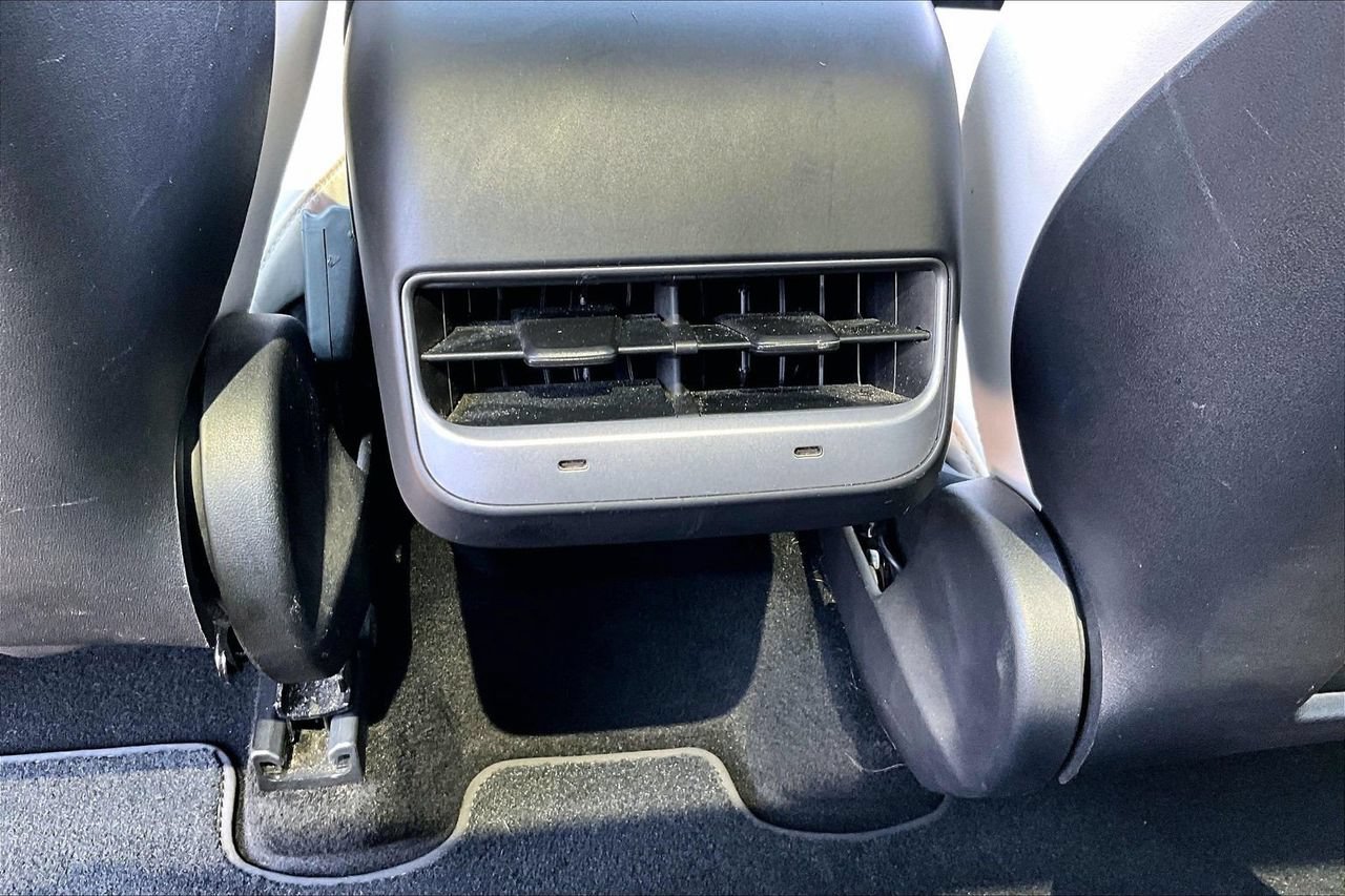 Used 2021 Tesla Model Y Performance AWD/4WD image 16