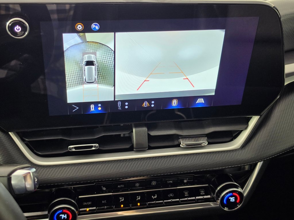 Used 2025 Chevrolet Equinox LT w/ Convenience Package II FWD image 20